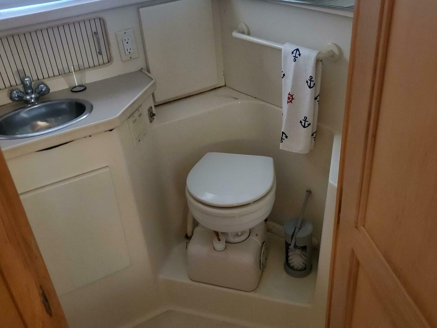 1996 Carver 355