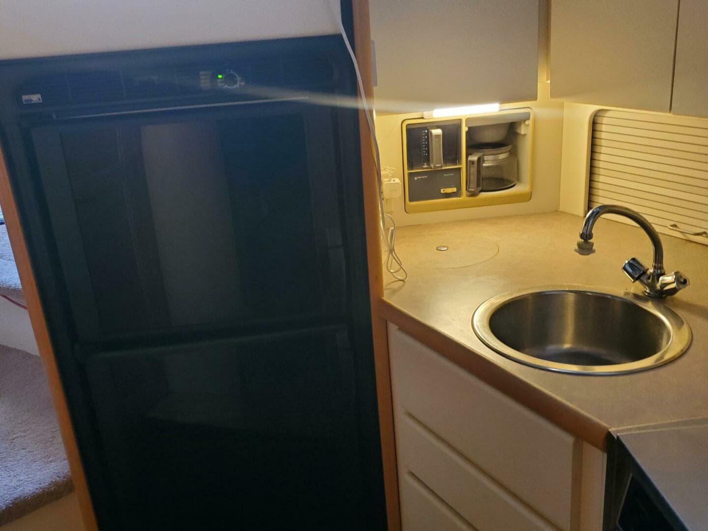 1996 Carver 355