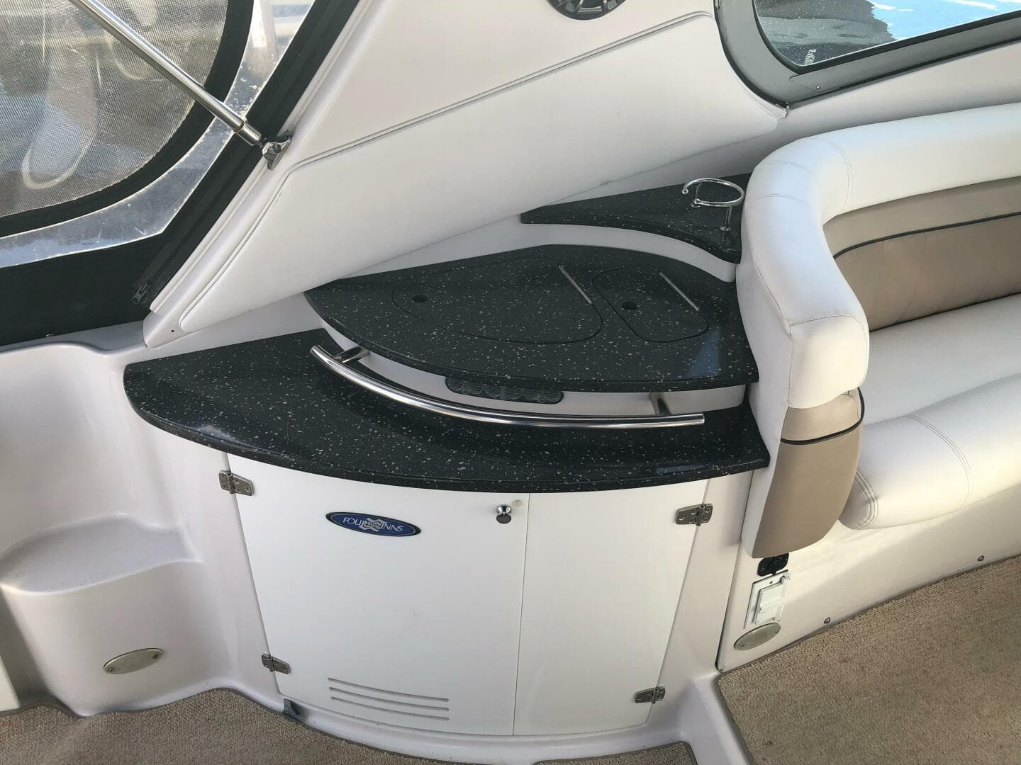 2007 Four Winns 318 Vista