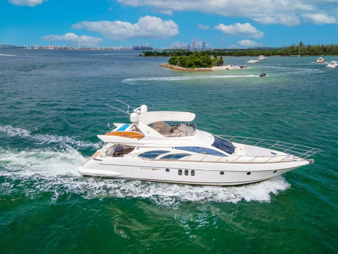 2004 Azimut 62