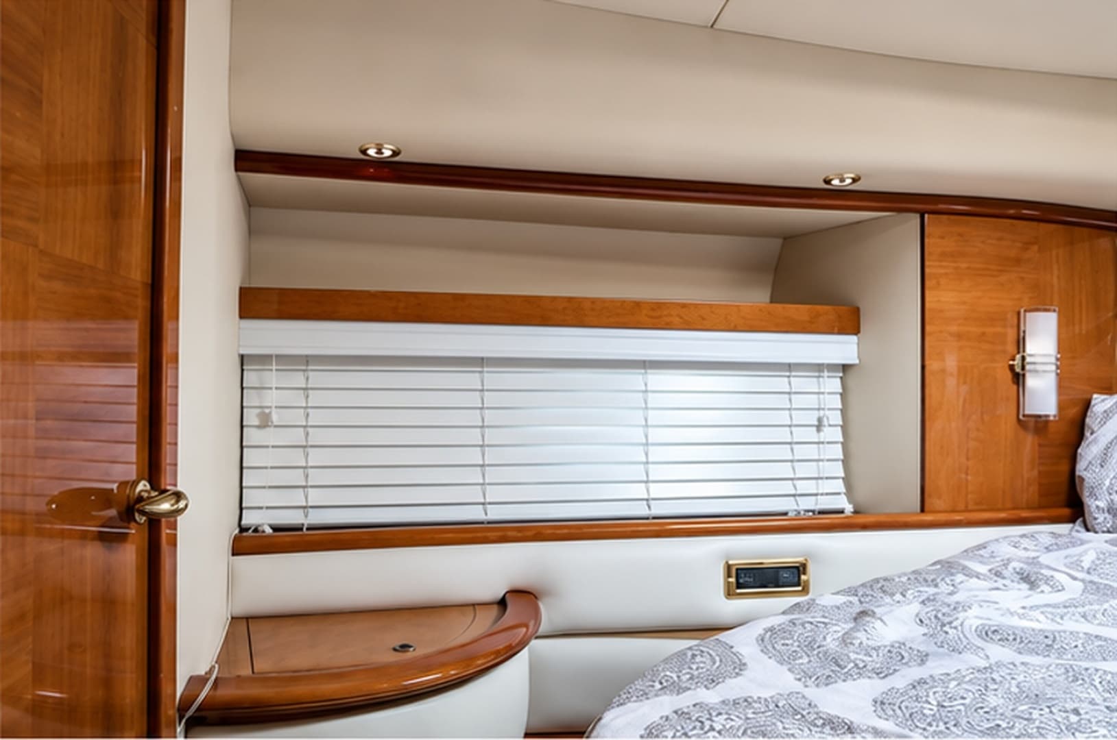 2004 Azimut 62