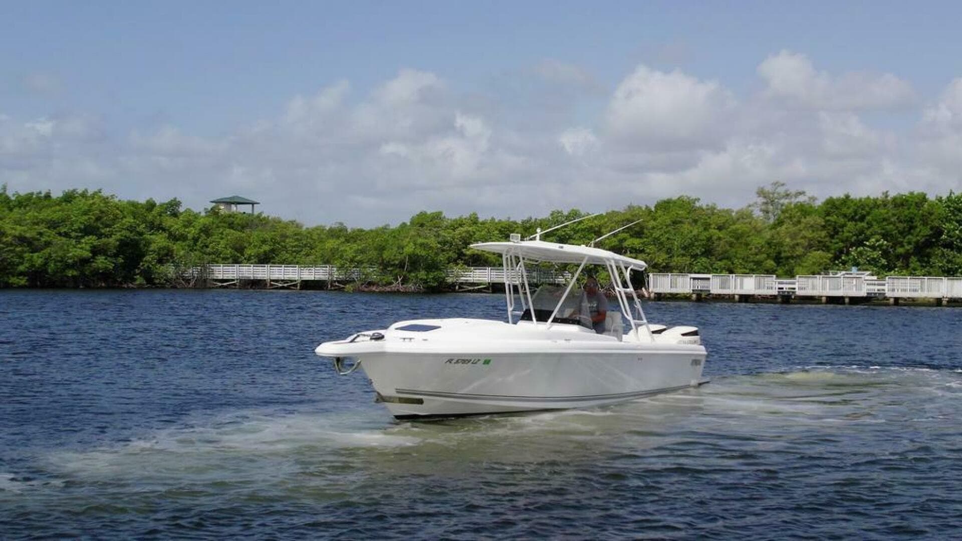 2003 Intrepid 32