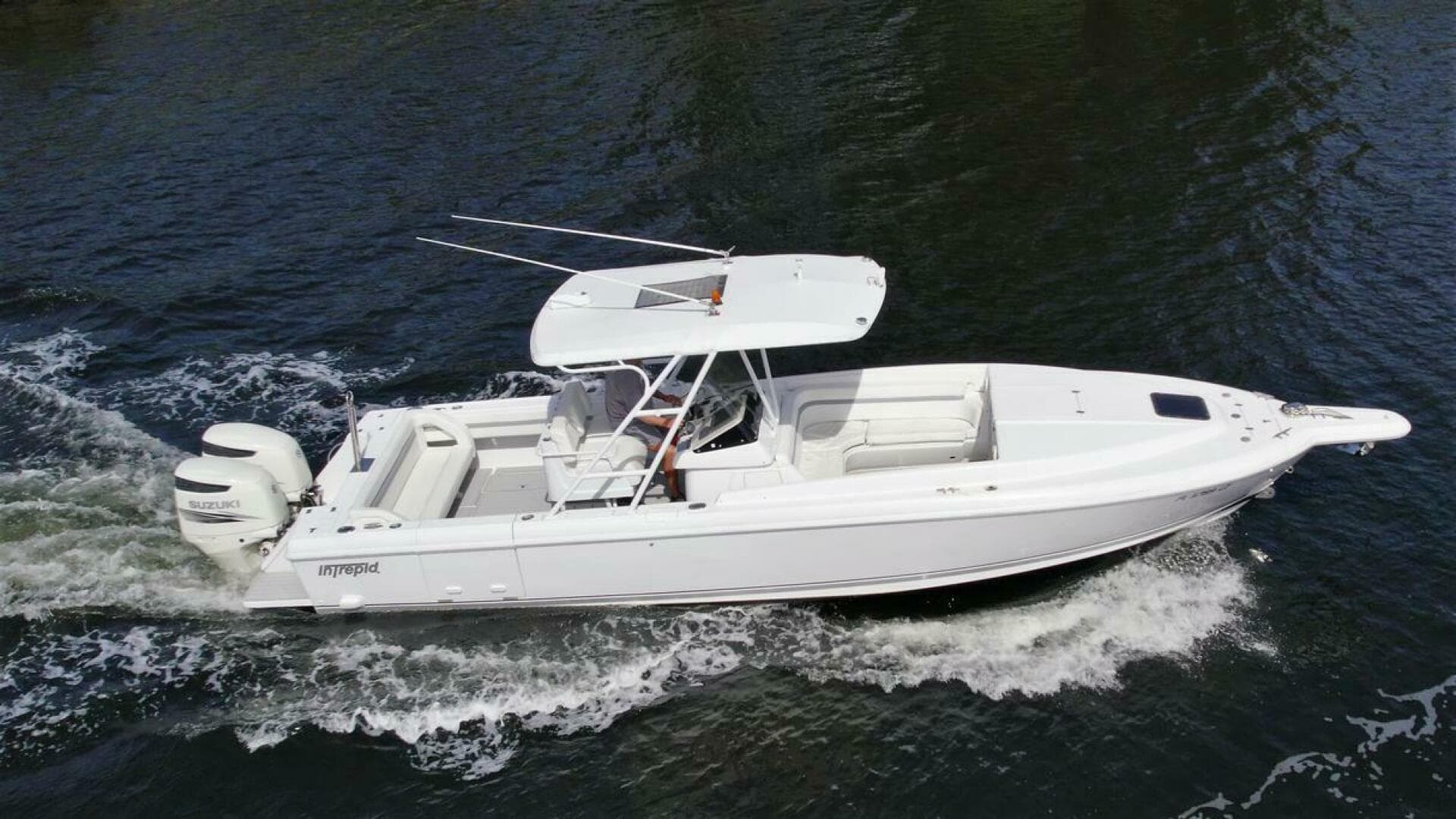 2003 Intrepid 32