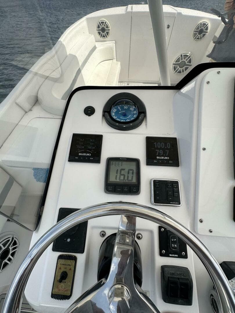 2003 Intrepid 32