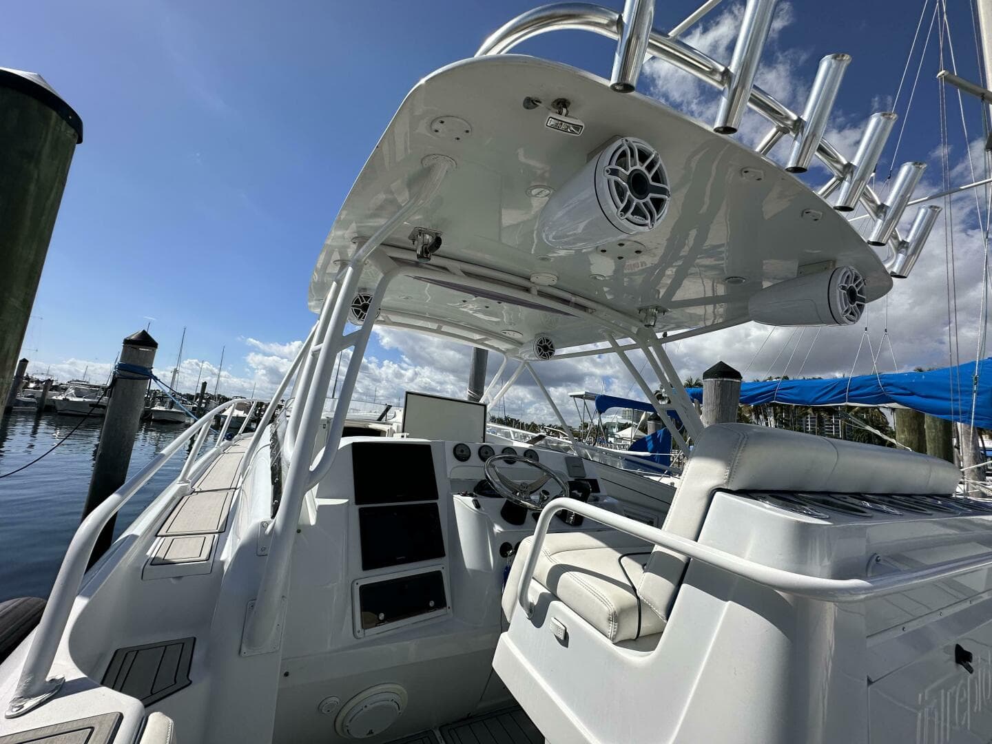 2002 Intrepid 377 Walkaround Cuddy