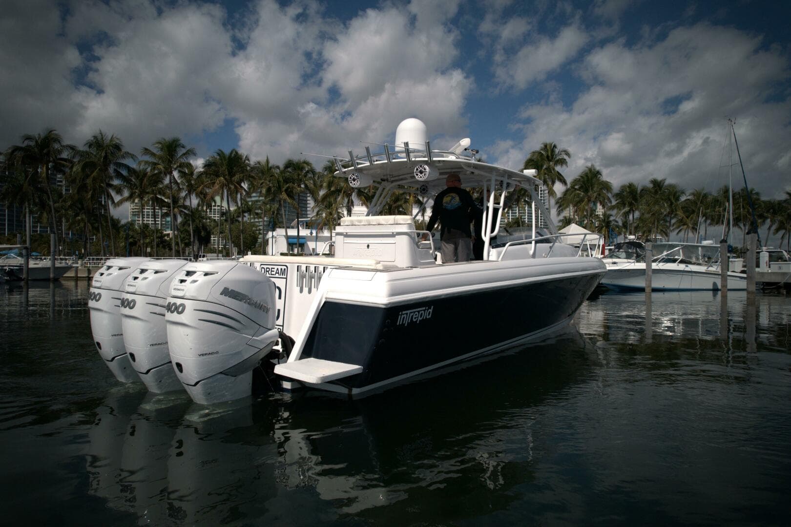 2002 Intrepid 377 Walkaround Cuddy