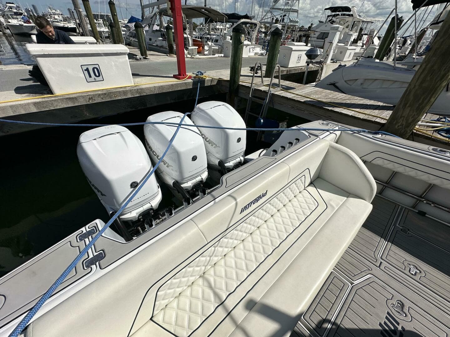 2002 Intrepid 377 Walkaround Cuddy