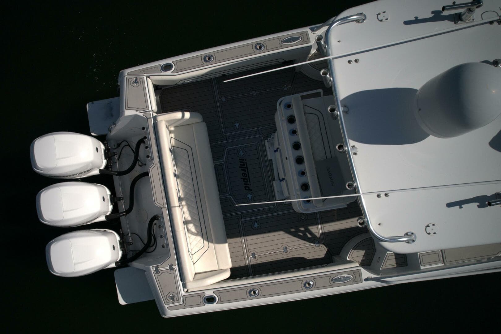 2002 Intrepid 377 Walkaround Cuddy