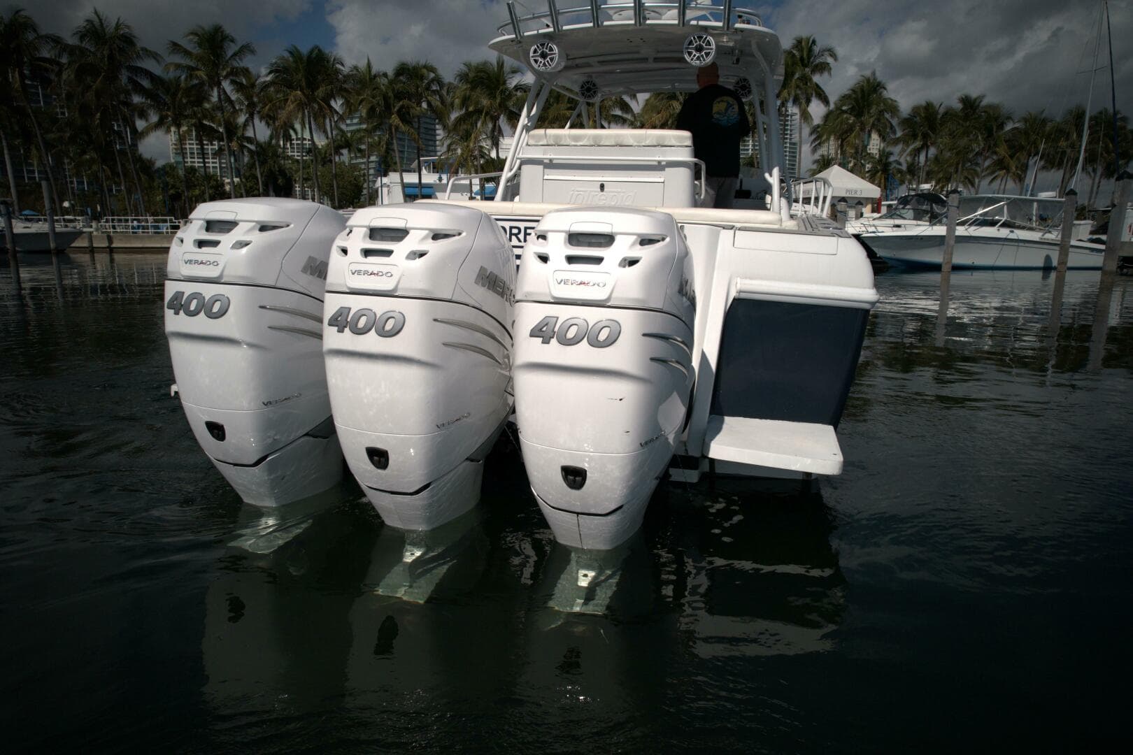 2002 Intrepid 377 Walkaround Cuddy