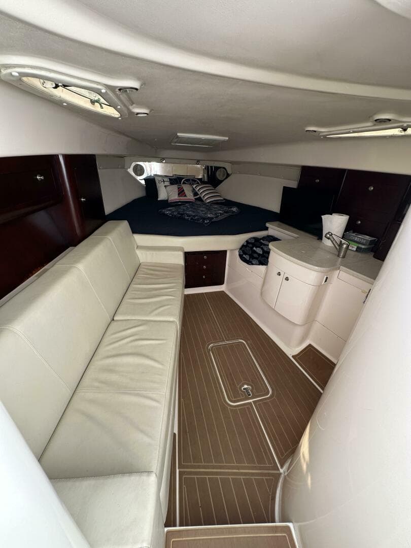 2002 Intrepid 377 Walkaround Cuddy