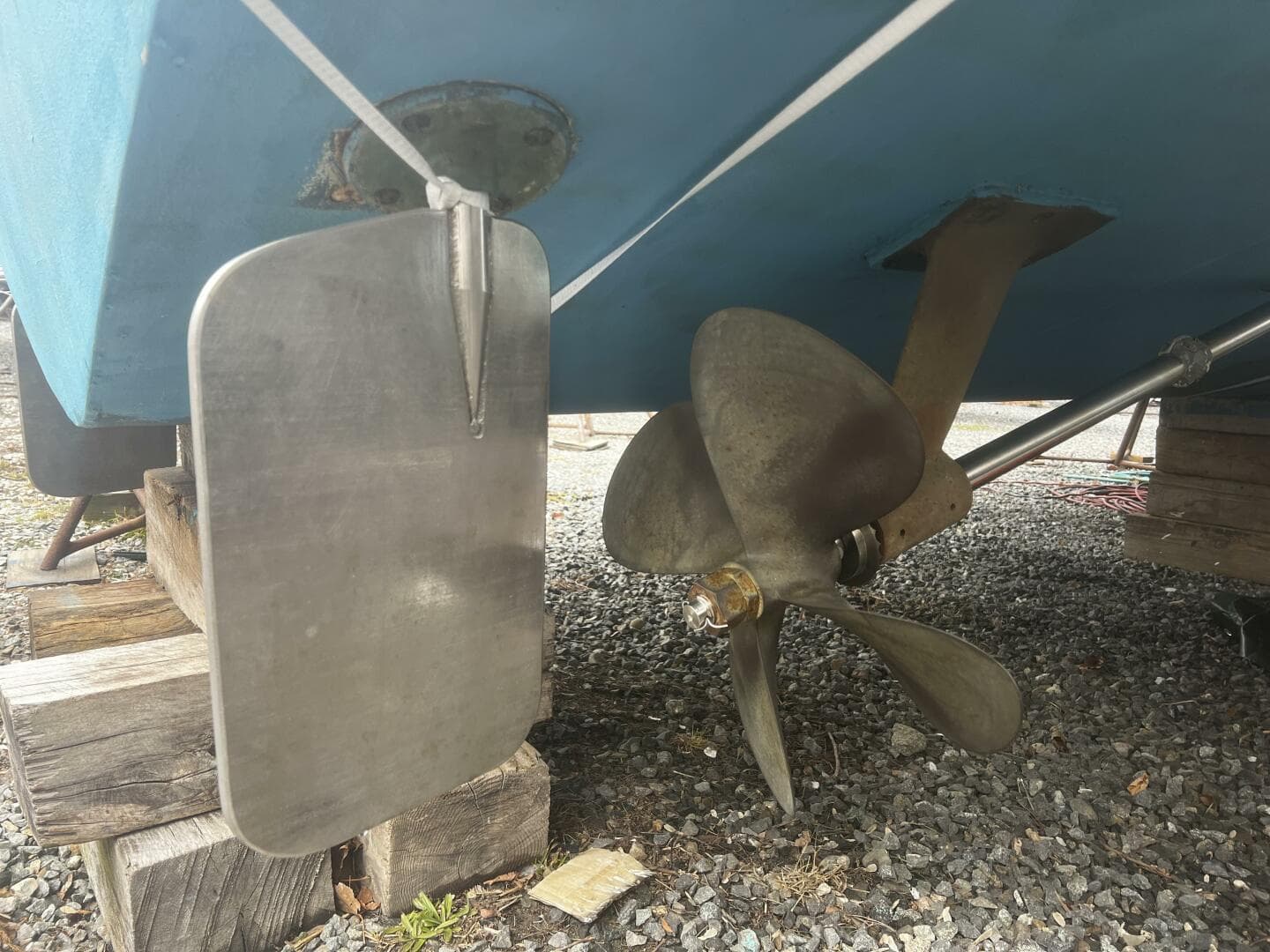 LITTLE EVA_Oversized Rudder & Propeller