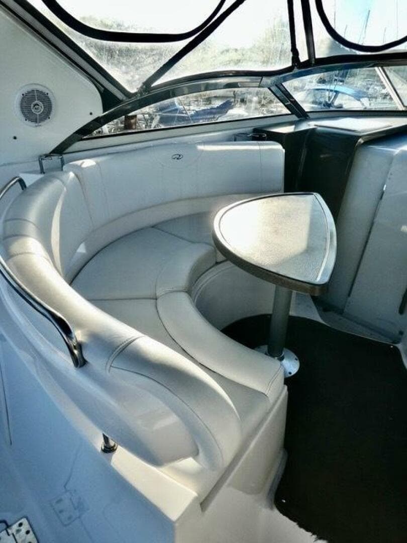 2005 Regal 3560 Commodore