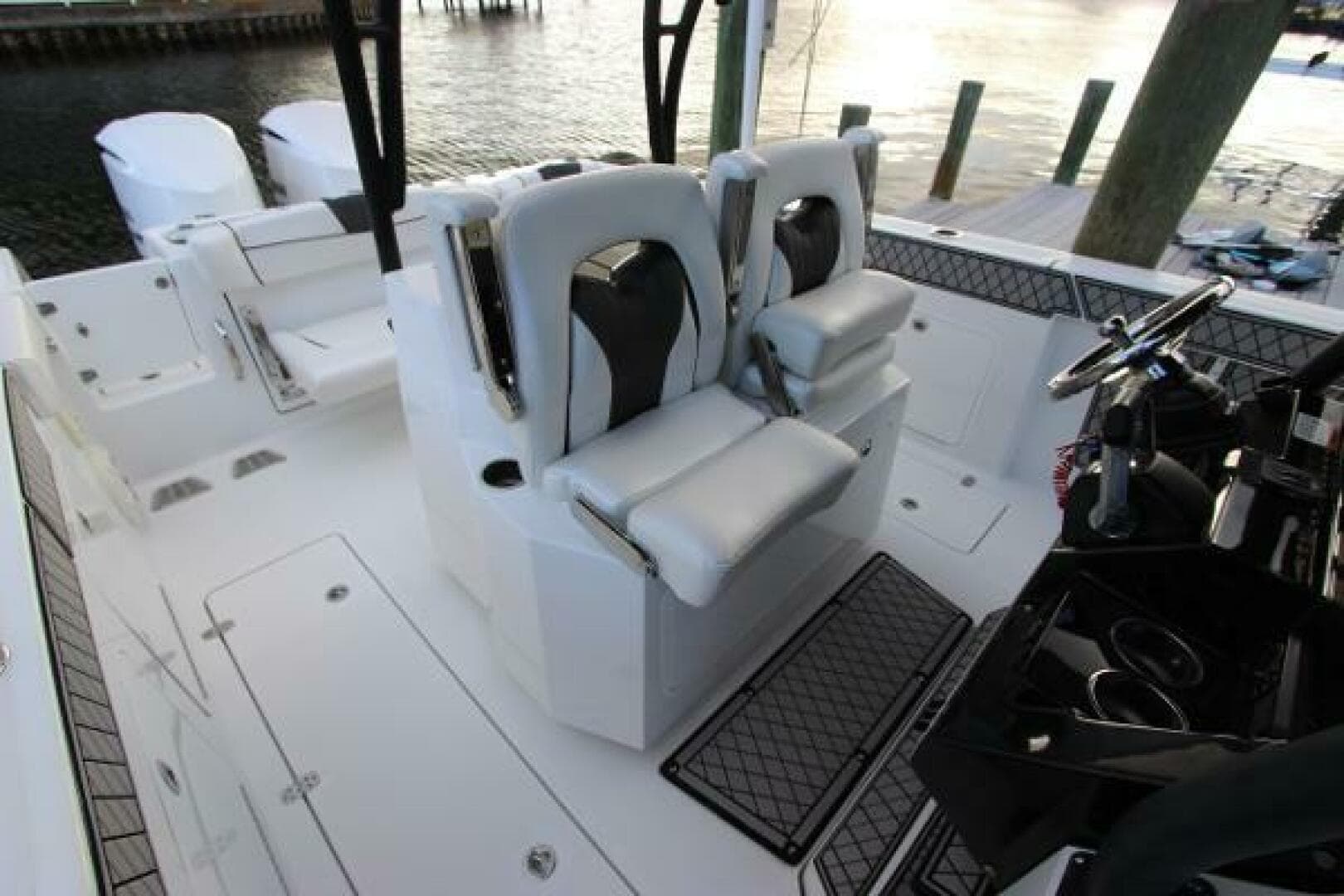 2020 Wellcraft 302 Fisherman