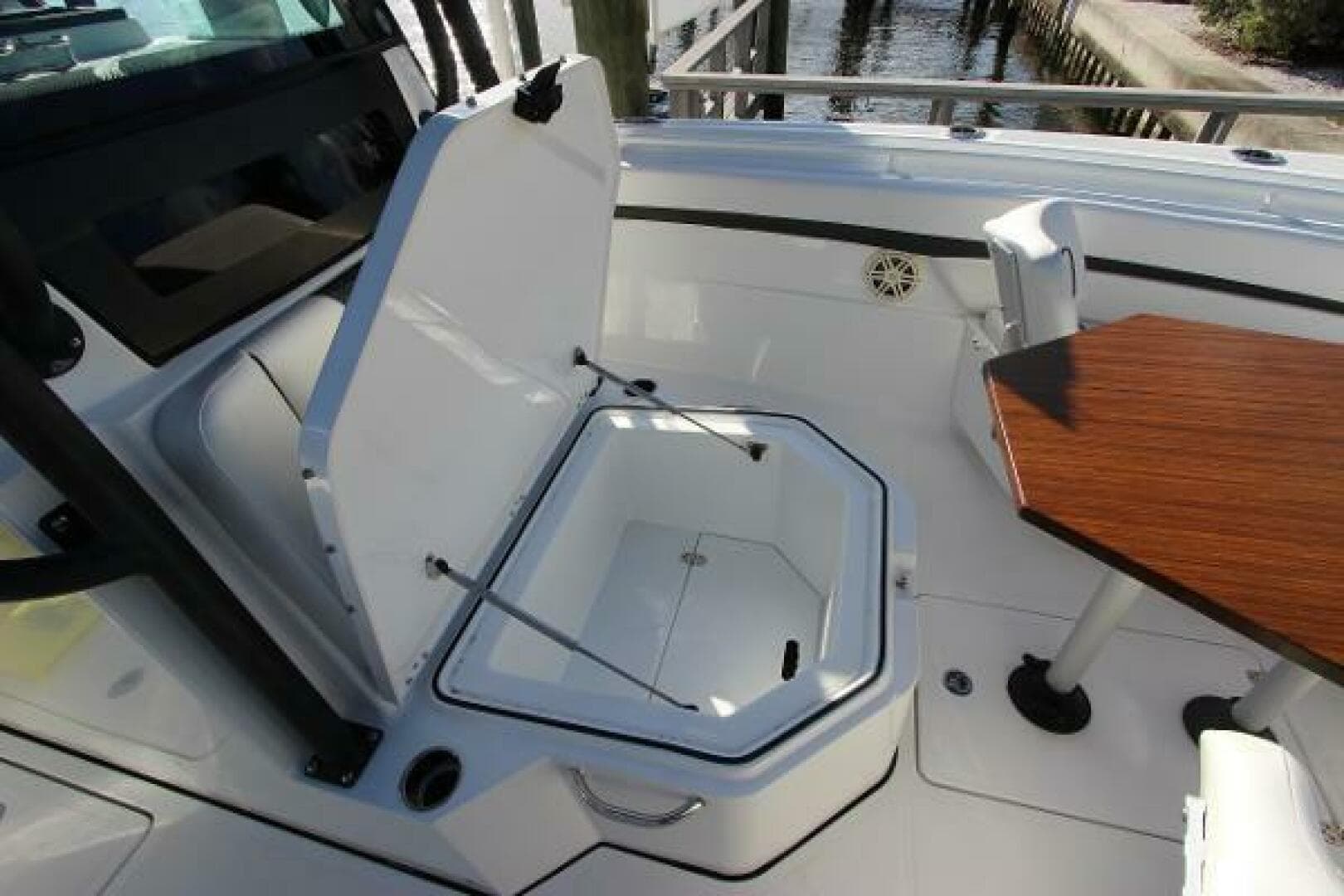 2020 Wellcraft 302 Fisherman