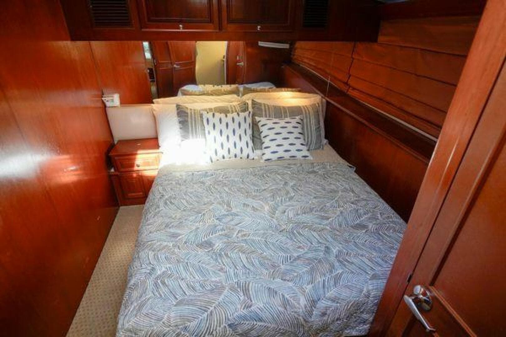 1997 Hatteras 90