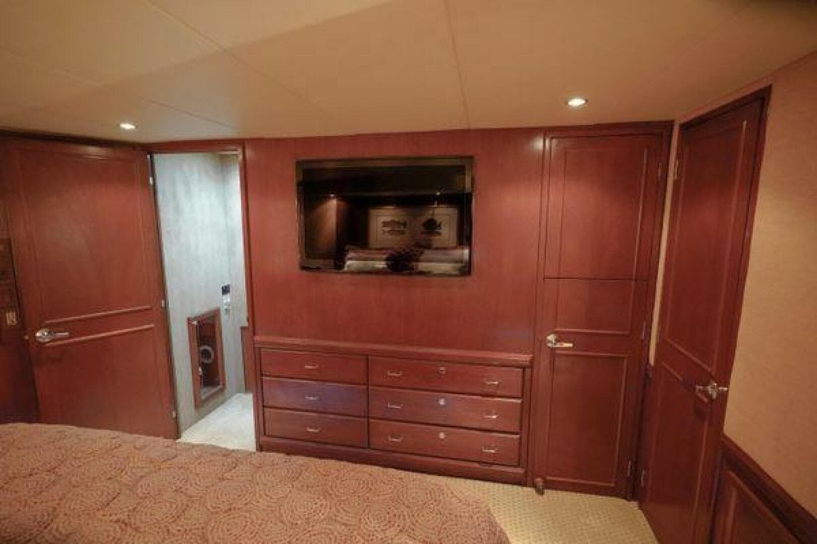 1997 Hatteras 90