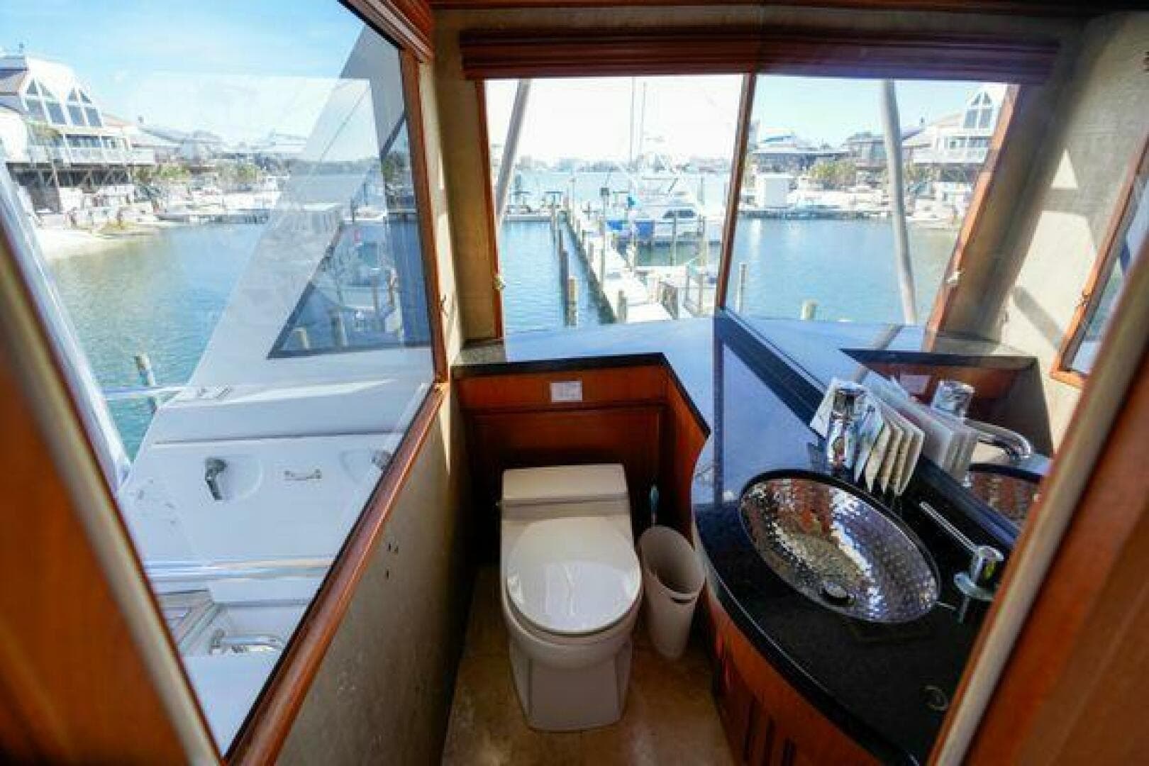 1997 Hatteras 90