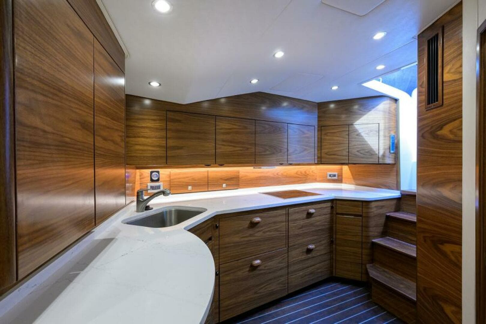 Viking 54 - TROUBLE FREE - Galley