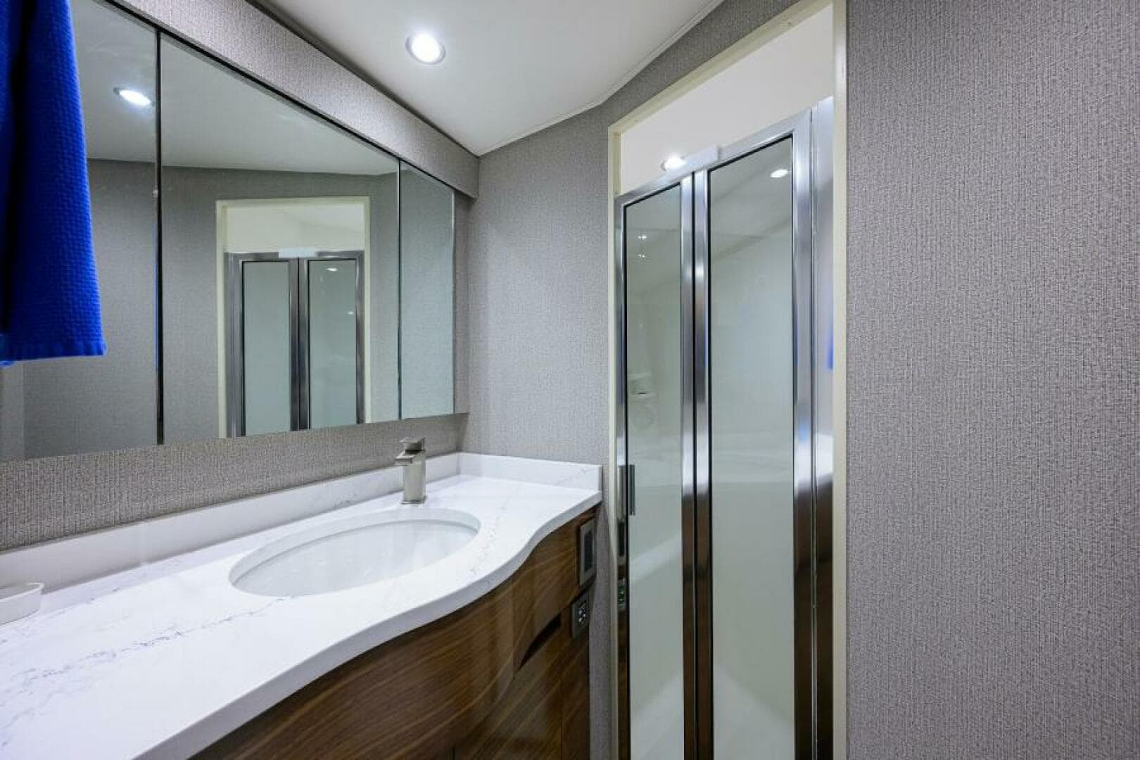 Viking 54 - TROUBLE FREE - Guest Head