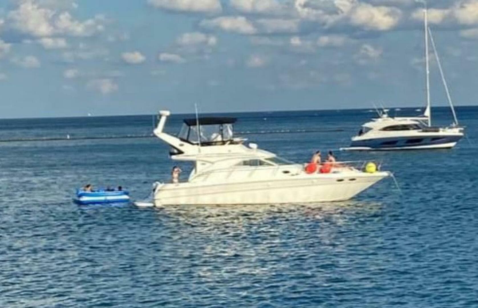 2001 Sea Ray 400 Sedan Bridge