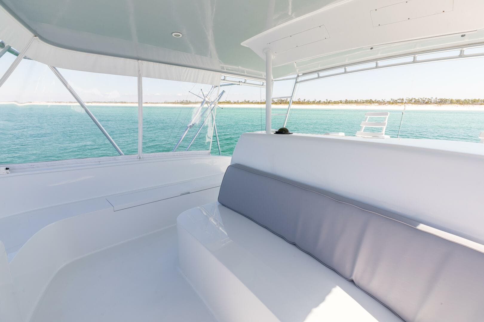 1998 Miller Marine 60' Convertible CAT'N'AROUND-Helm Seat