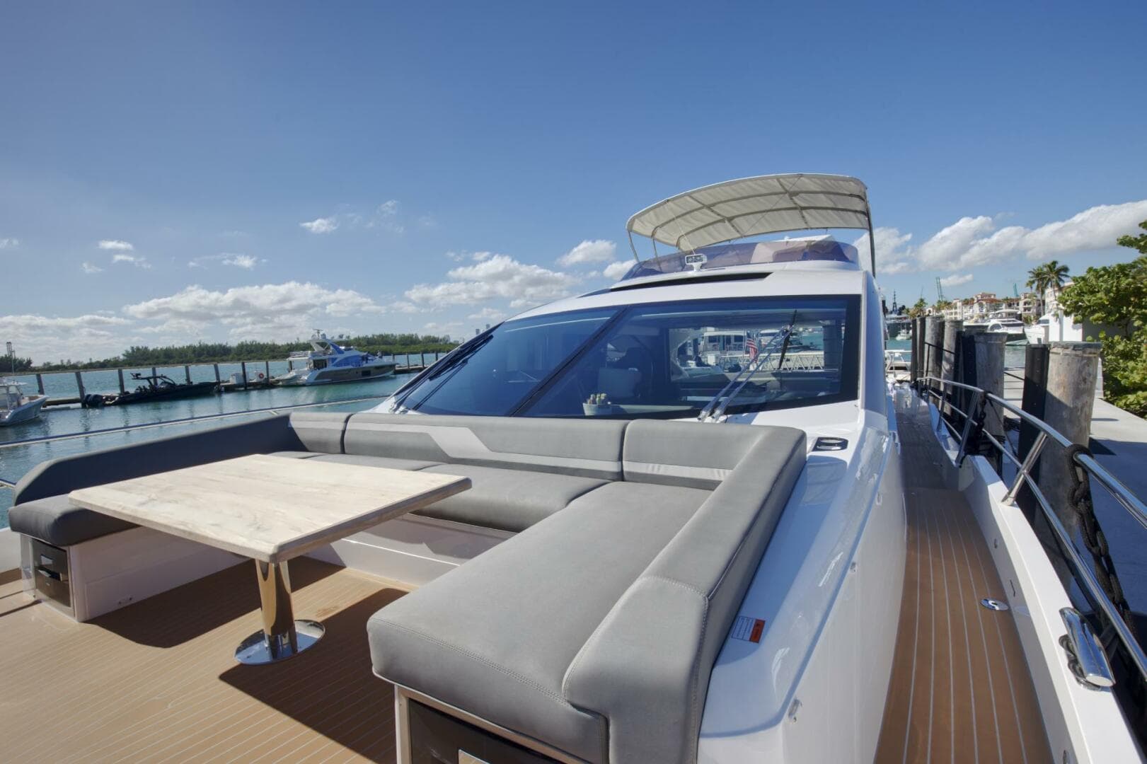 2023 Sunseeker Sport Yacht