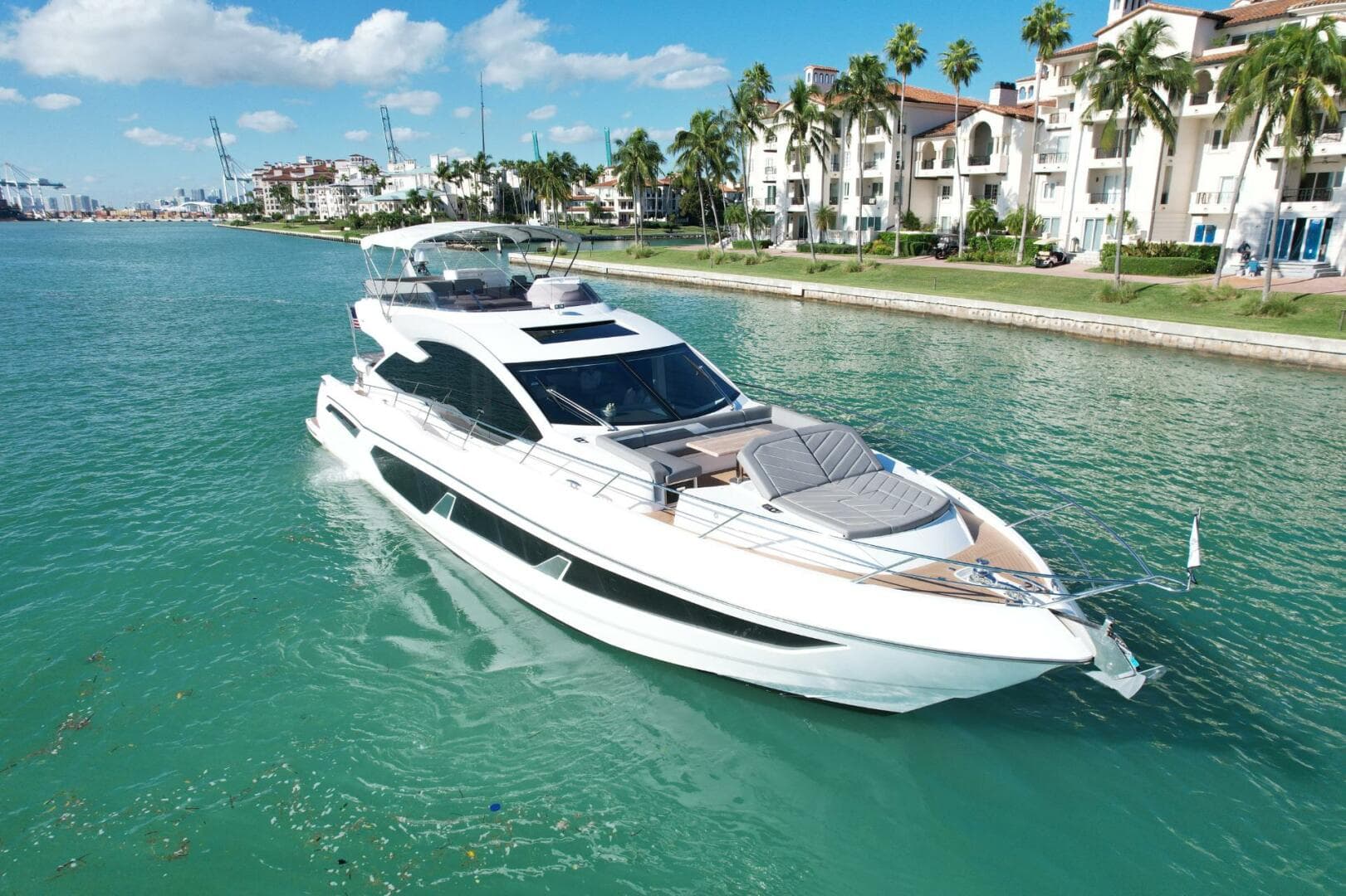 2023 Sunseeker Sport Yacht