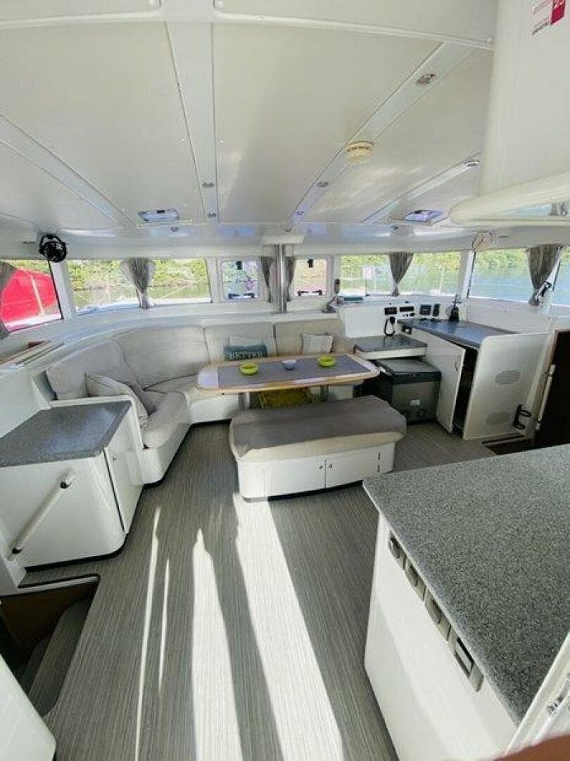 2010 Lagoon 440