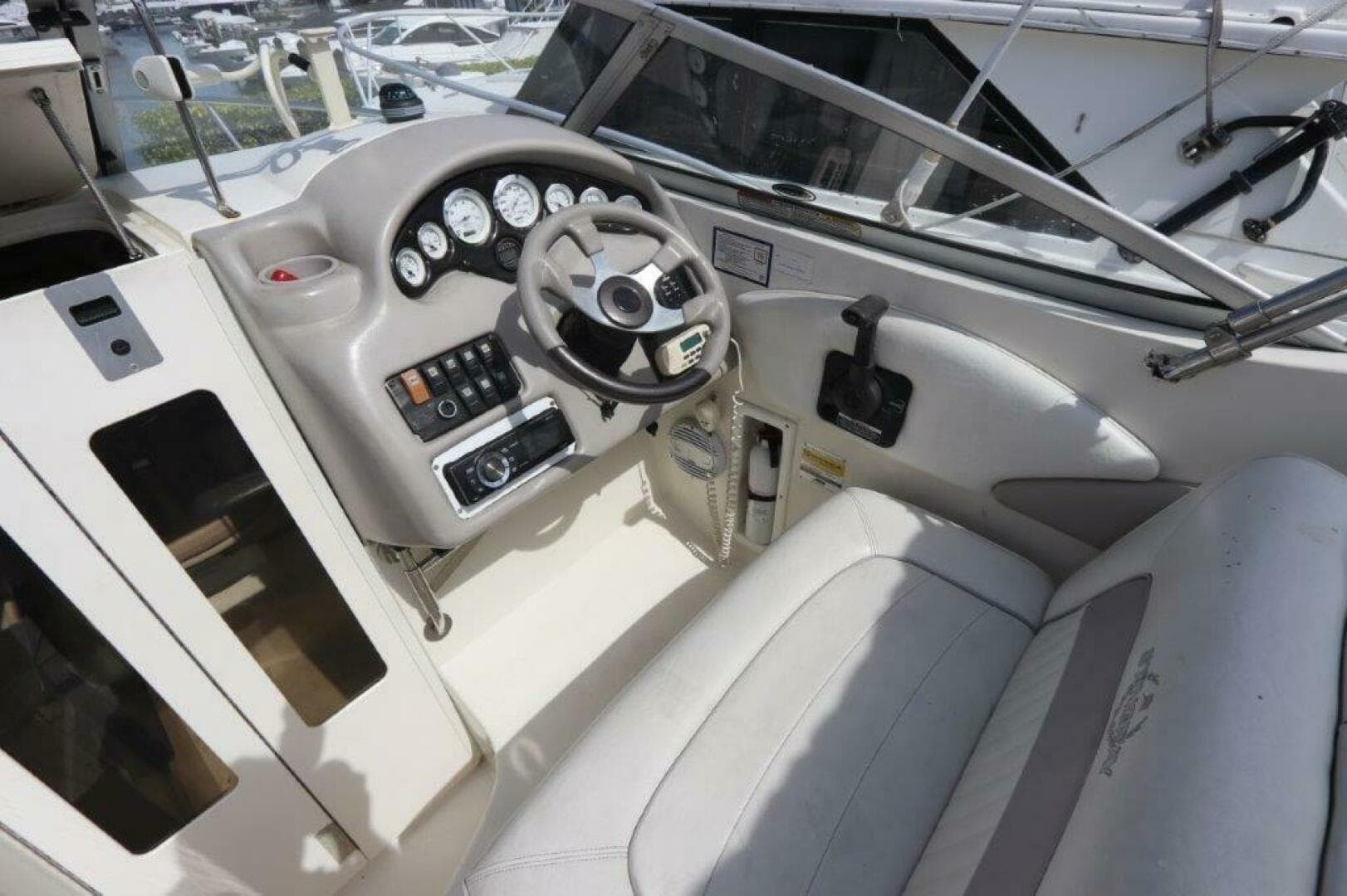 2006 Stingray 240 CS