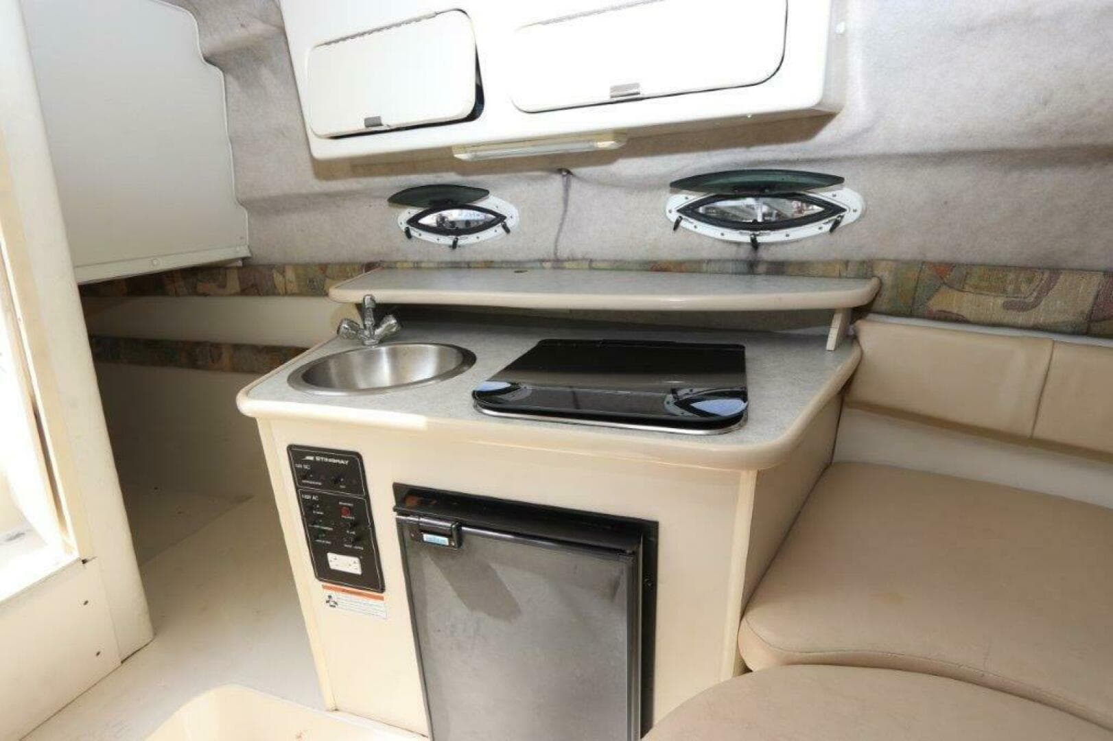 2006 Stingray 240 CS