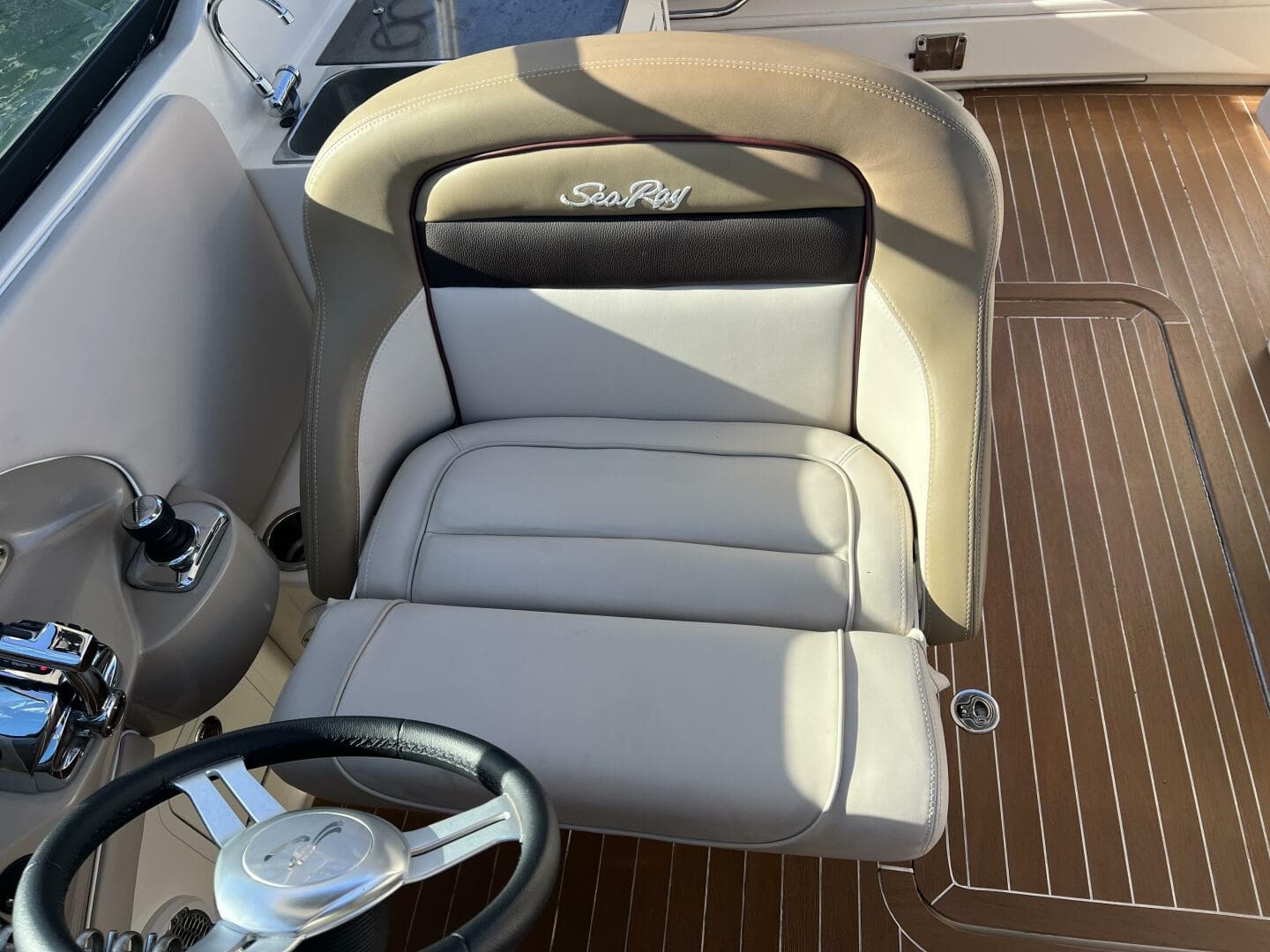 2012 Sea Ray 300 SLX