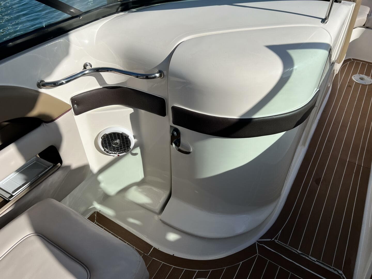 2012 Sea Ray 300 SLX