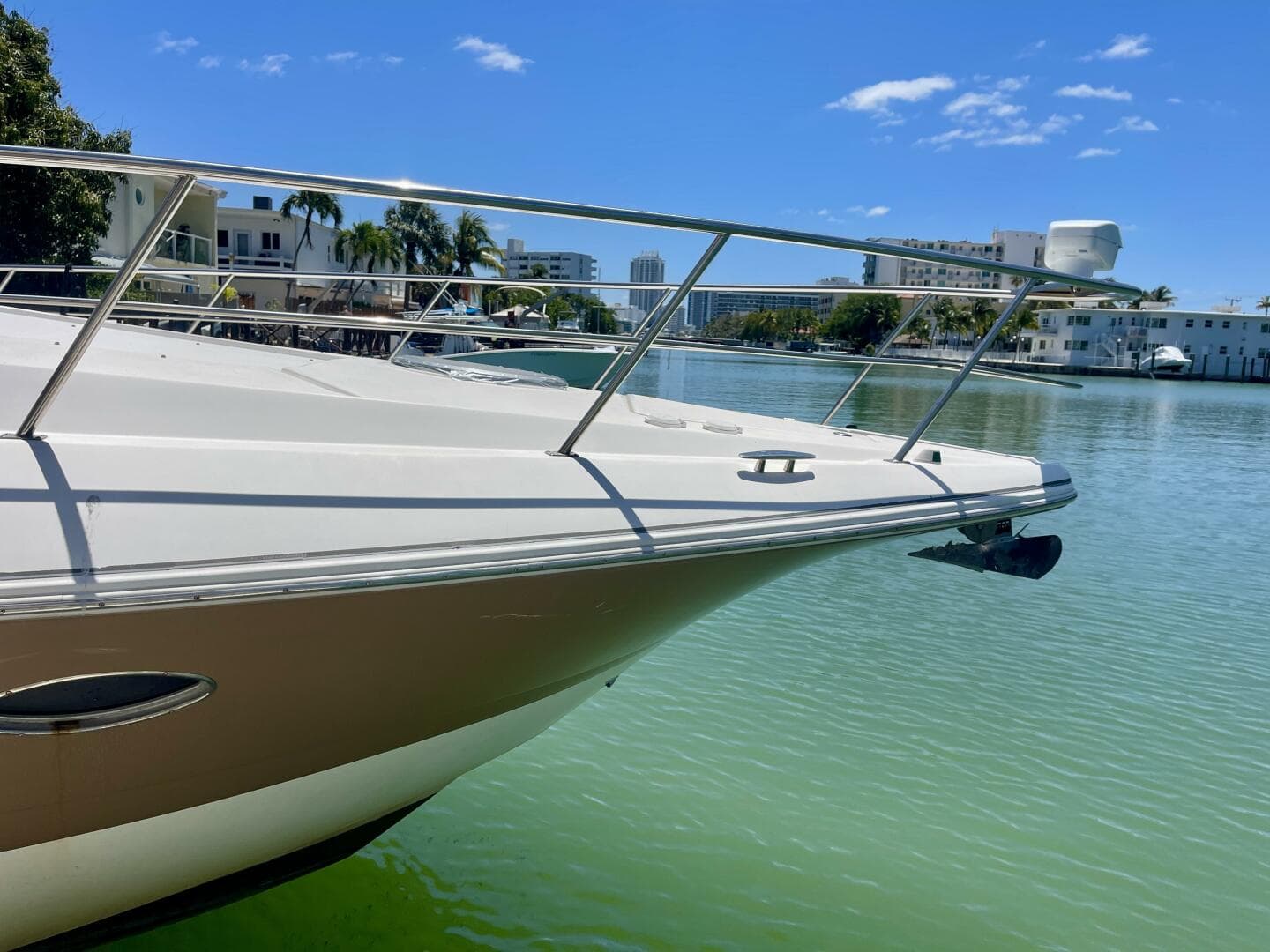 2006 Cruisers Yachts 420 Express