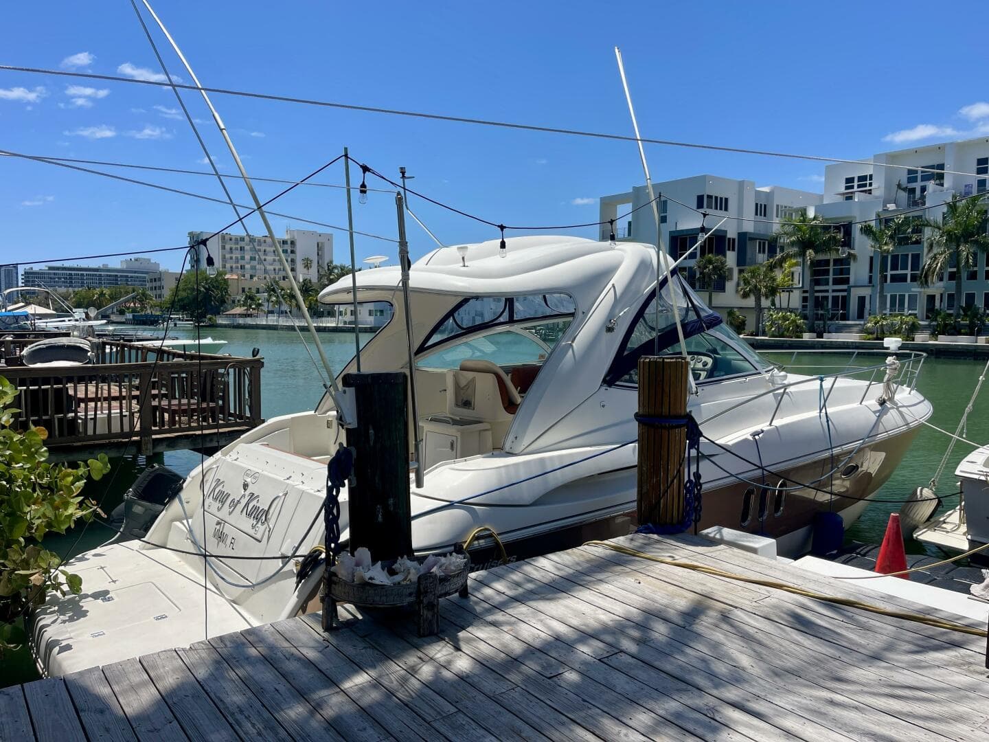 2006 Cruisers Yachts 420 Express