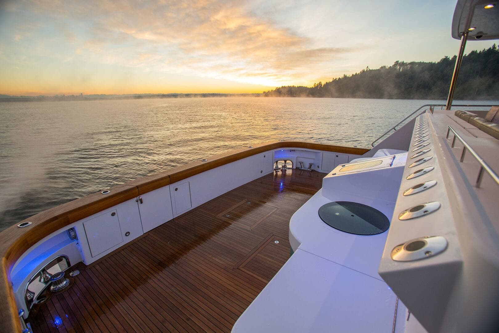 2019 115 Nordlund Expedition Yachtfisher 'Cazador' - Cockpit