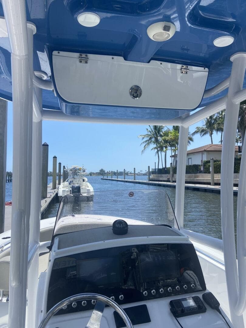 2022 Sportsman Open 232 Center Console