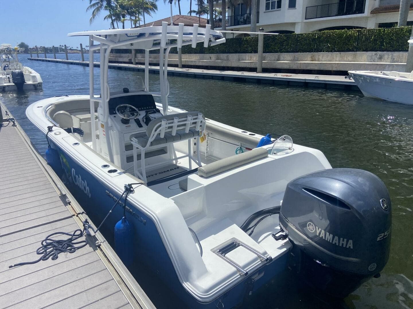 2022 Sportsman Open 232 Center Console