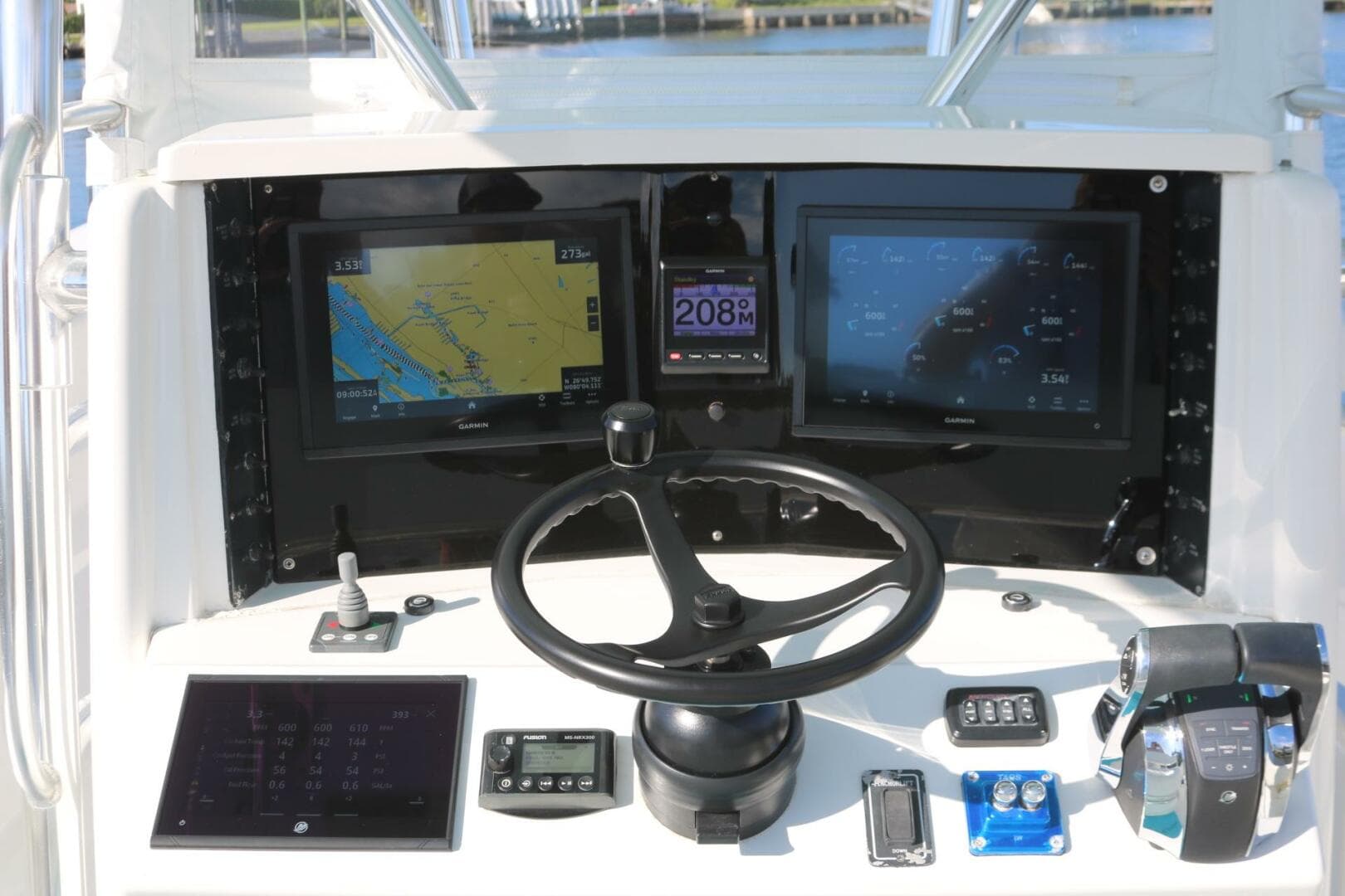 2008 Venture Center Console