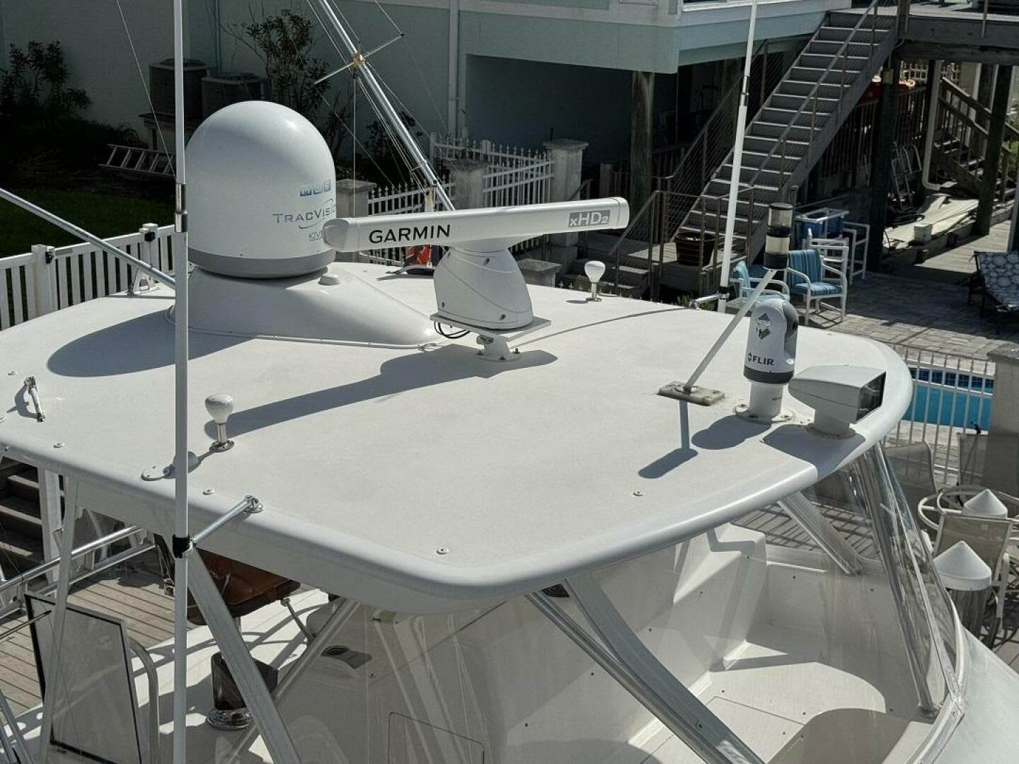 2006 45 Viking Convertible Equipment