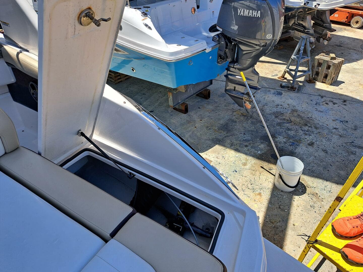 2014 Regal 2700 Bowrider