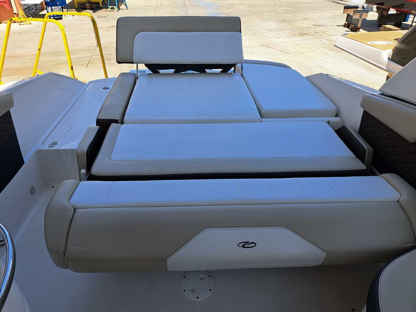 2014 Regal 2700 Bowrider