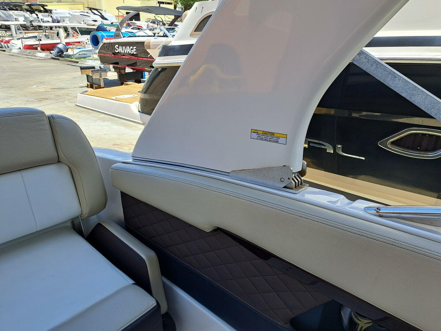 2014 Regal 2700 Bowrider