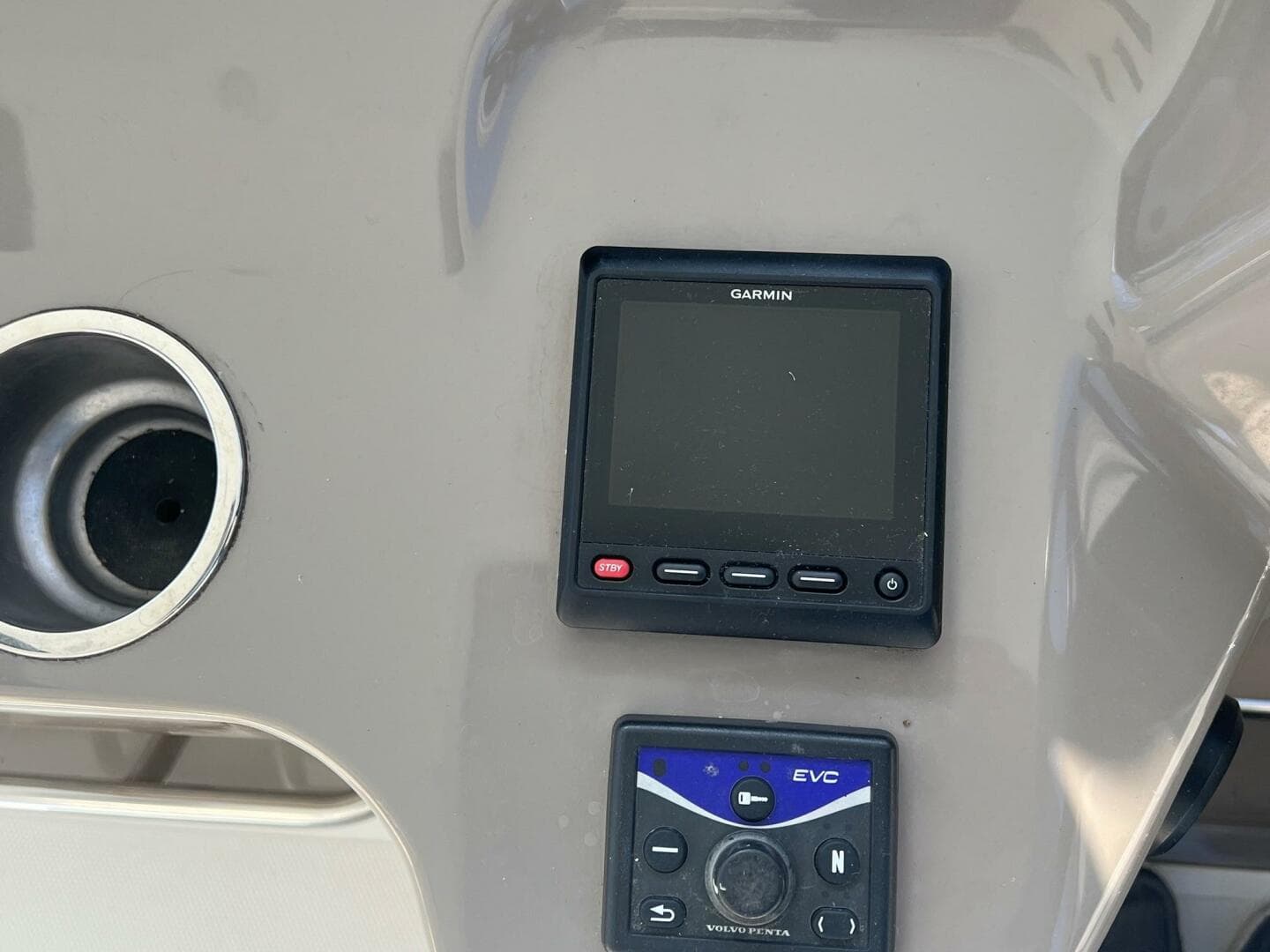 2011 Cruisers Yachts 415 MY