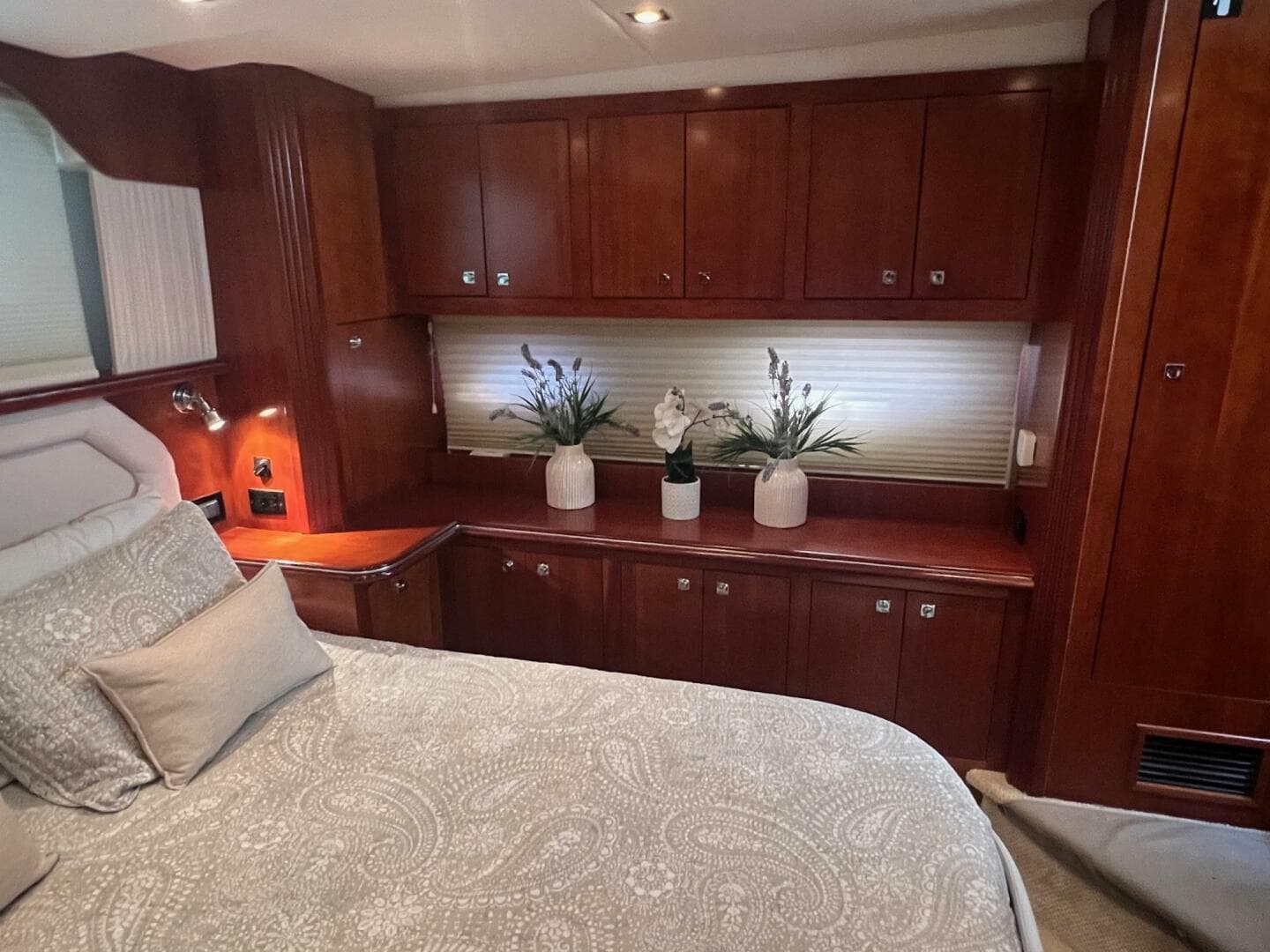 2011 Cruisers Yachts 415 MY