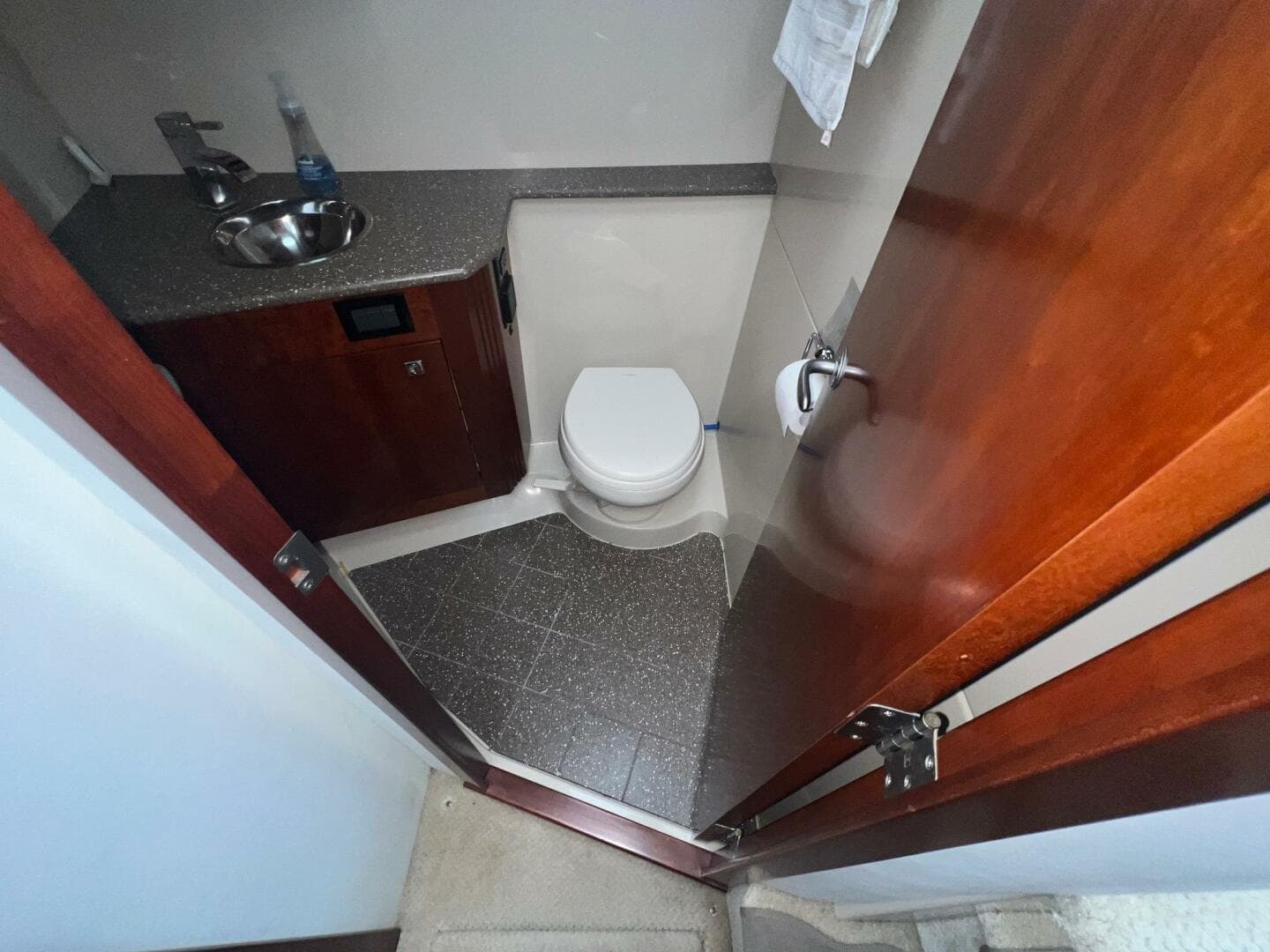 2011 Cruisers Yachts 415 MY