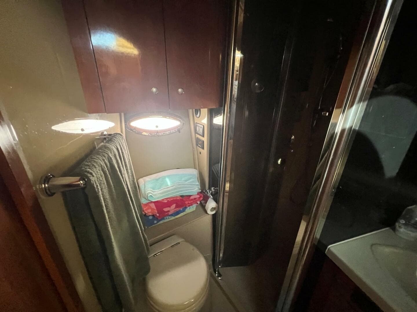 2011 Cruisers Yachts 415 MY