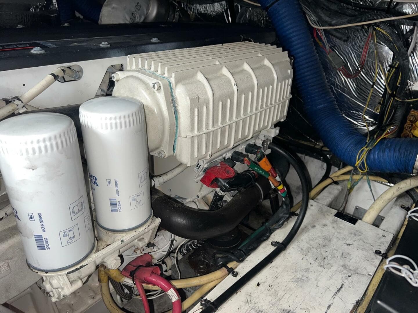 2011 Cruisers Yachts 415 MY