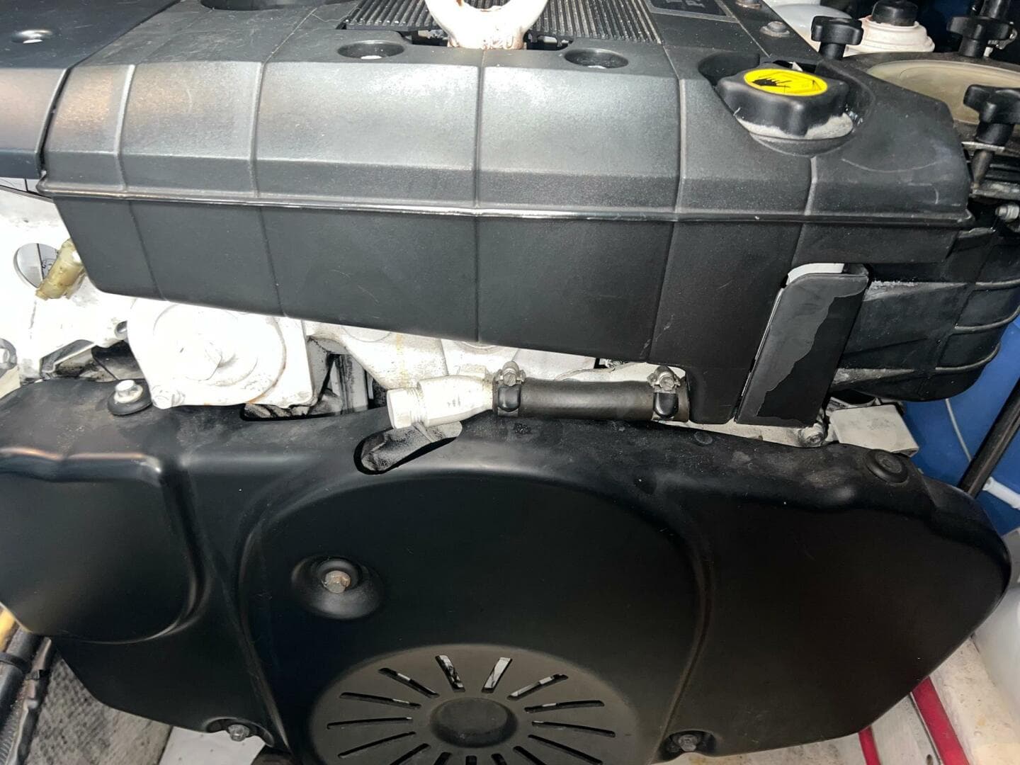 2011 Cruisers Yachts 415 MY