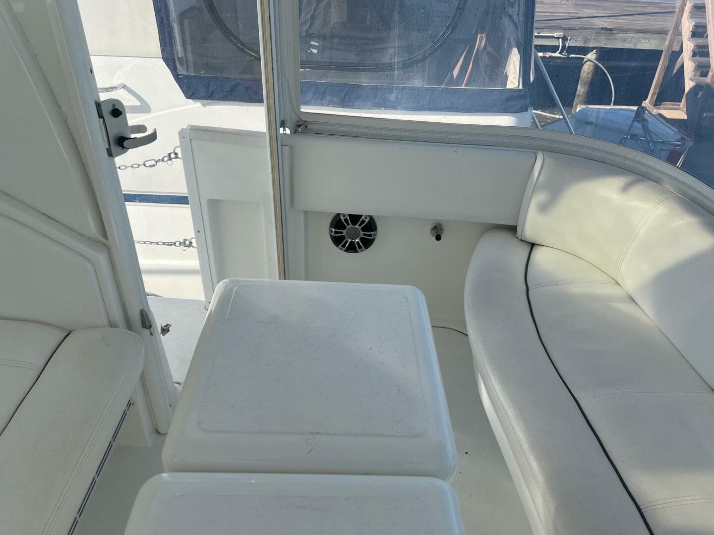 2011 Cruisers Yachts 415 MY
