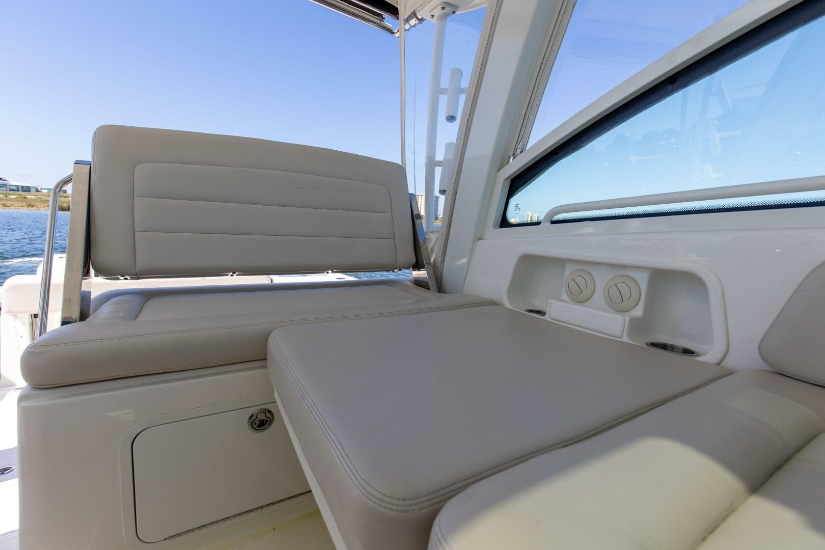 2019 Boston Whaler 345 Conquest Bridge 5